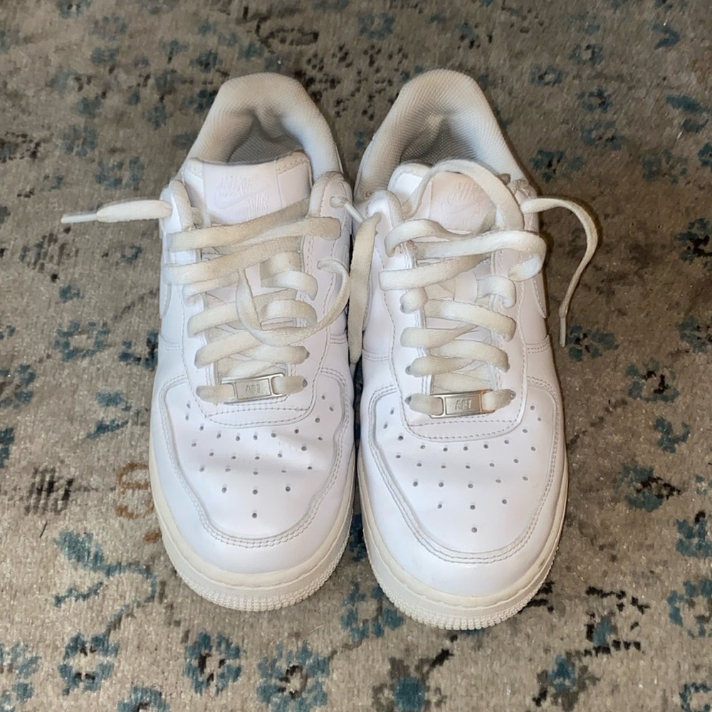 7.5 girls Air Force 1s